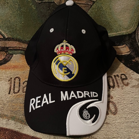 REAL MADRID Futbol Soccer Club Adult Cap Embroidered Adjustable 100% Cotton NEW - Picture 2 of 10